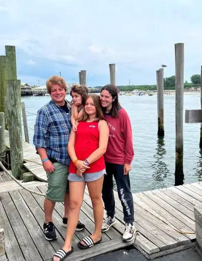 Is Ashley Parker Still Married to Her Husband? More on Kids